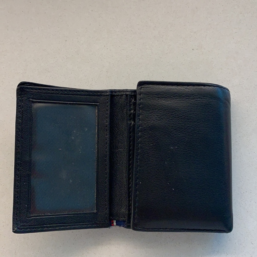Tommy Hilfiger Wallet - Picture 2 of 7